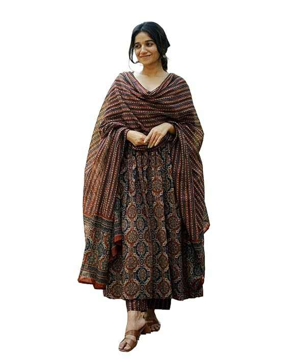  Amazon KLOSIA Printed Flared Kurta with Pant 