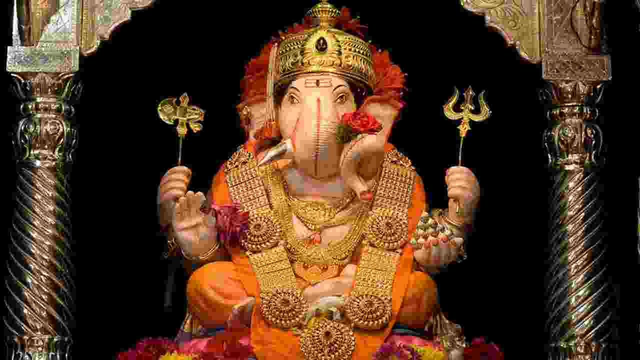 Ganesh Chaturthi 2025 with Heartfelt Wishes